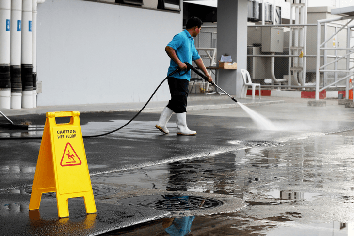 A pressure washer used in industrial purposes uses much more water as compared to a unit that is intended for residential use